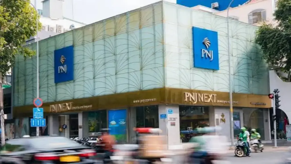 Cổ phiếu PNJ chạm trần