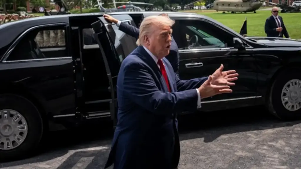 Có thể trả tiền để biết trước tuyên bố của ông Trump trên mạng xã hội?
