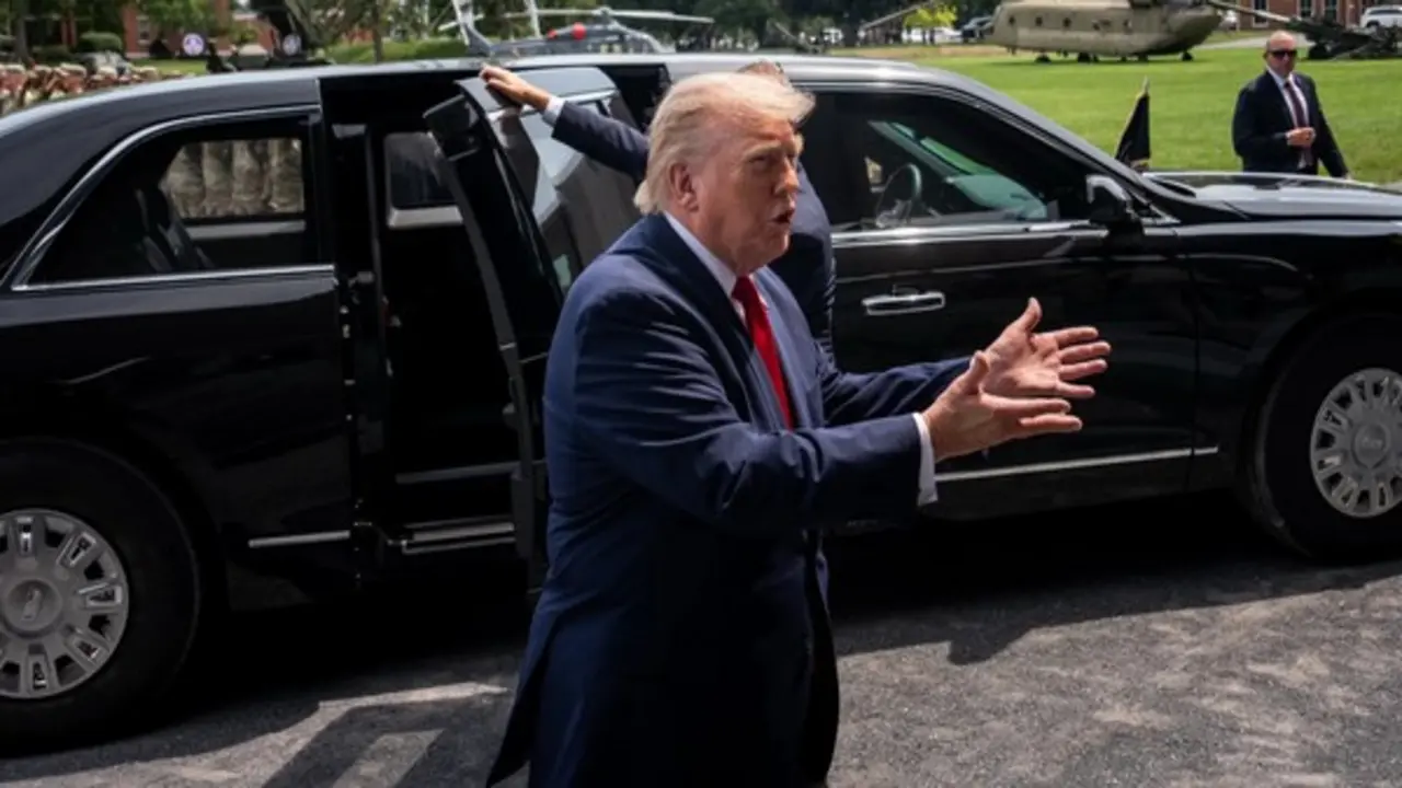 Có thể trả tiền để biết trước tuyên bố của ông Trump trên mạng xã hội?