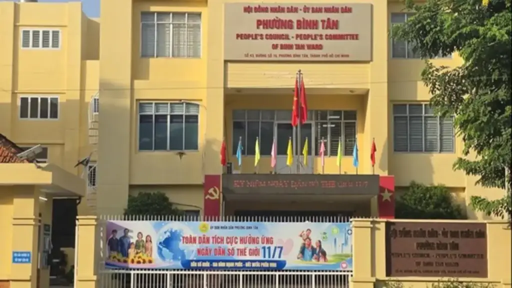Con phân bổ về trường cách nhà 8 km, phụ huynh được điều chỉnh bằng cách nào?