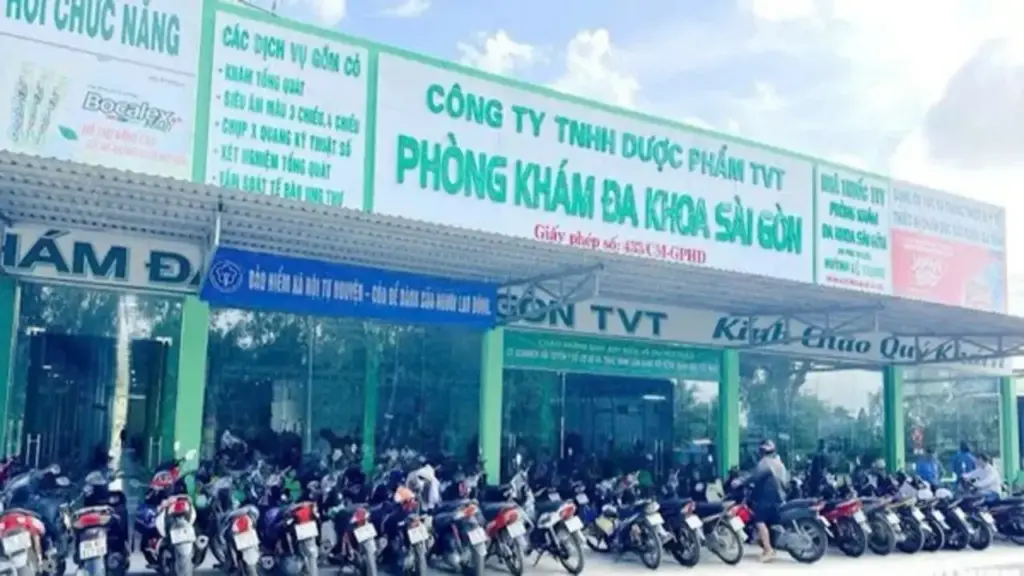 Công an Cà Mau tiếp tục xác minh vụ 'bác sĩ không làm việc vẫn có y lệnh'