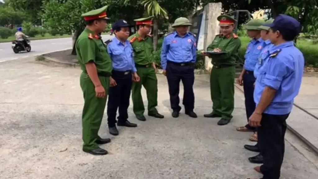 Công an cấp tỉnh tổ chức huấn luyện nghiệp vụ bảo vệ cơ quan, doanh nghiệp