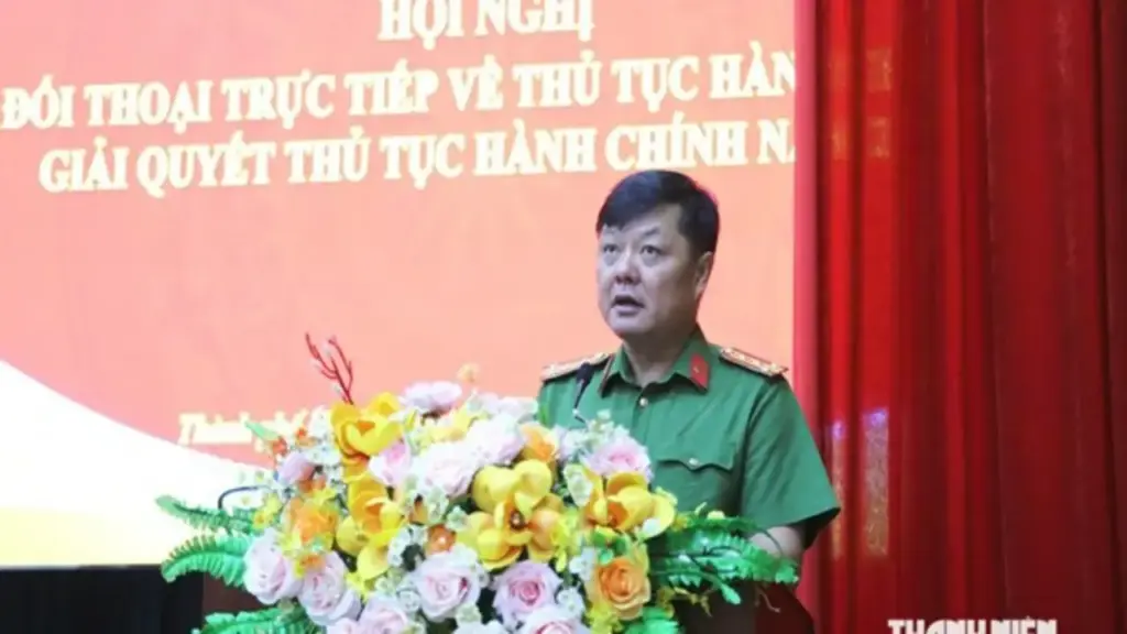 Công an TP.HCM đối thoại trực tiếp với người dân về thủ tục hành chính
