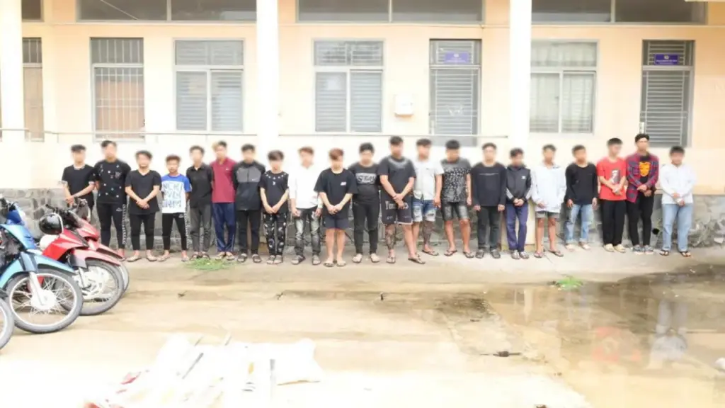 Công an triệu tập hơn 20 thanh thiếu niên tụ tập gây rối