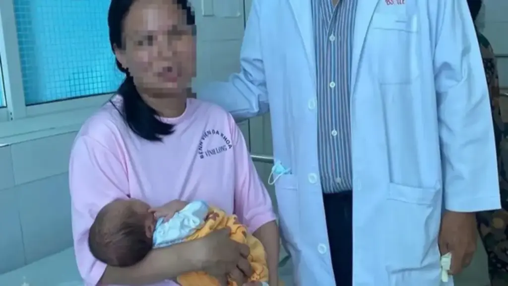 Cứu sống mẹ con sản phụ mắc hội chứng HELLP nguy hiểm sau 3 giờ nhập viện