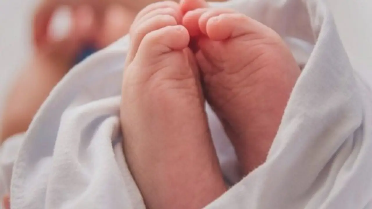 Đã có 4 con, người phụ nữ tiếp tục sinh 4 bé gái cùng trứng theo cách hoàn toàn tự nhiên