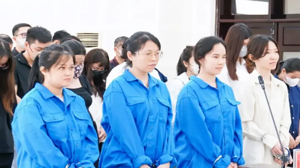 Đại án cho vay nặng lãi 20.000 tỉ đồng: Tòa trả hồ sơ điều tra bổ sung vụ án 103 bị cáo