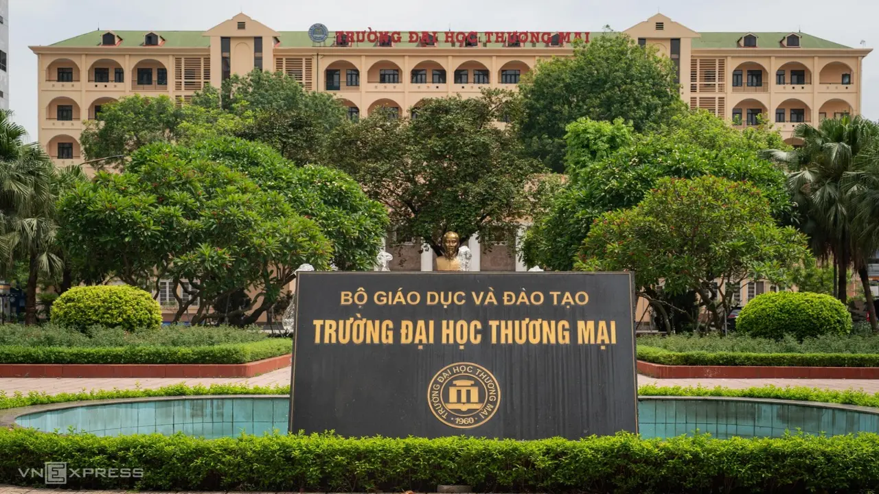 Đại học Thương mại quy đổi 25 điểm thi tốt nghiệp tương đương 95 điểm HSA
