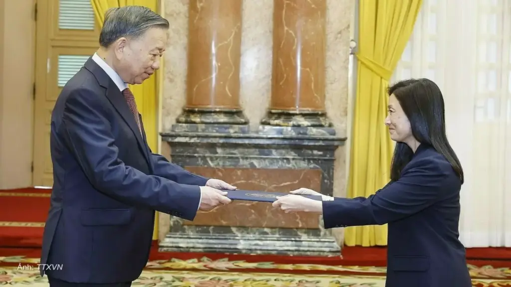 Đại sứ Mỹ trình quốc thư, bắt đầu nhiệm kỳ tại Việt Nam