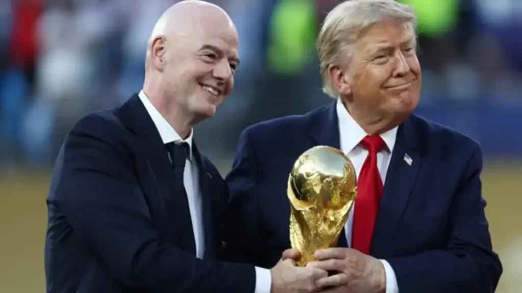 Đảng Dân chủ Mỹ điều tra quan hệ giữa Chủ tịch FIFA và ông Trump
