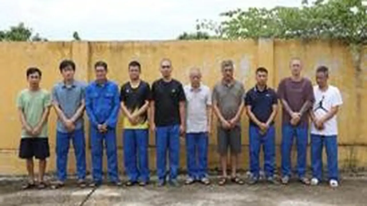 Đánh sập đường dây cá độ bóng đá hơn 10 tỷ đồng, bắt 10 đối tượng