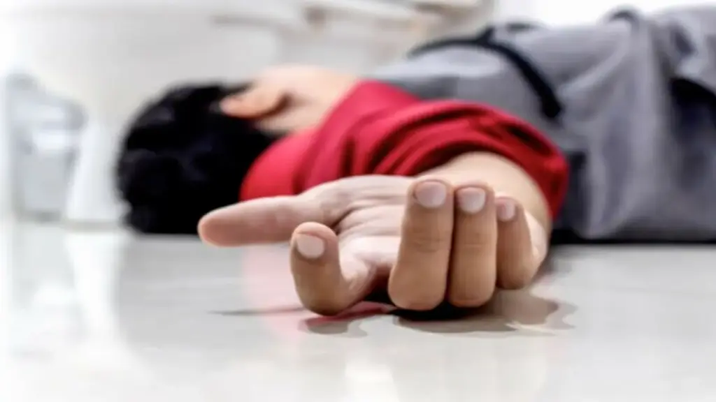 Đau đầu, mỏi cổ do vỡ mạch máu não