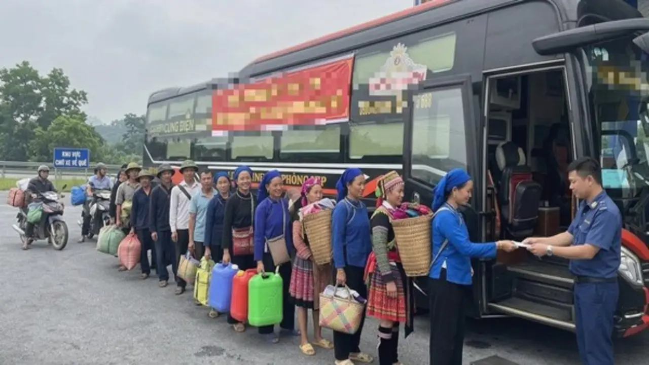 Đề xuất bổ sung hệ thống chống lật cho xe khách giường nằm