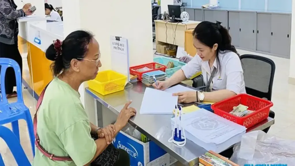 Đề xuất mới về lộ trình giảm độ tuổi hưởng trợ cấp hưu trí xuống 70
