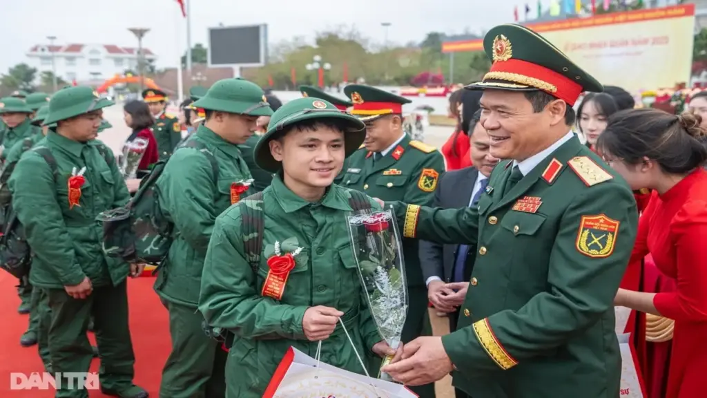 Đề xuất sửa quy định xử lý hành vi trốn tránh nghĩa vụ quân sự