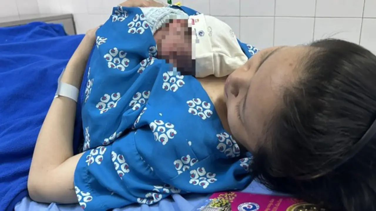 Đề xuất tôn vinh gia đình 2 con gái: Người trẻ mong gì để dám sinh con?