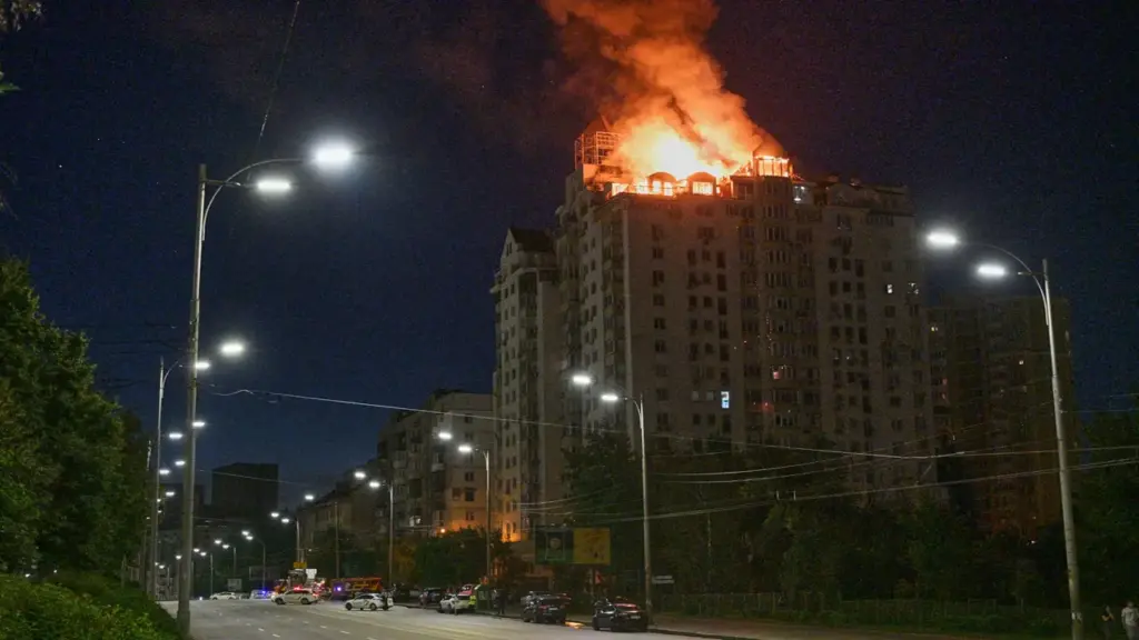 'Đêm kinh hoàng' của người Kiev dưới mưa tên lửa Nga