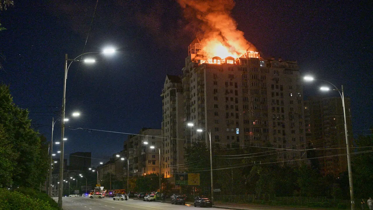 'Đêm kinh hoàng' của người Kiev dưới mưa tên lửa Nga
