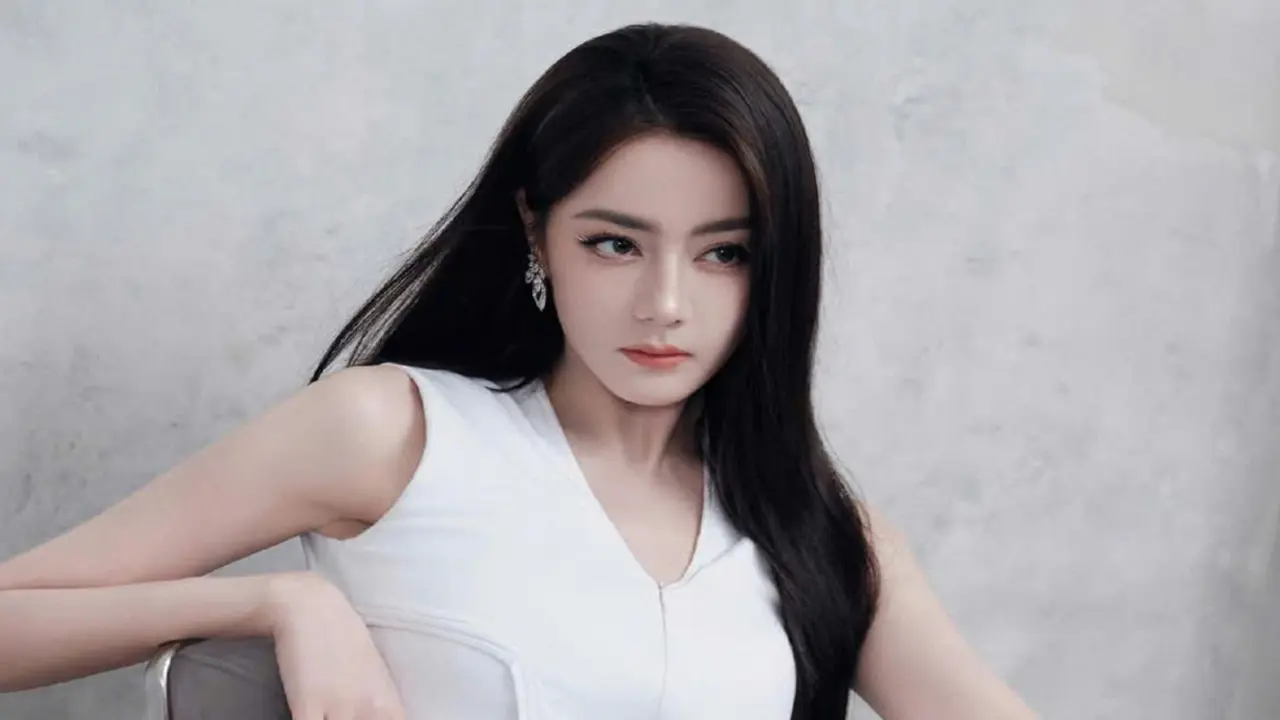 Địch Lệ Nhiệt Ba đóng chính phim mới của Châu Tinh Trì