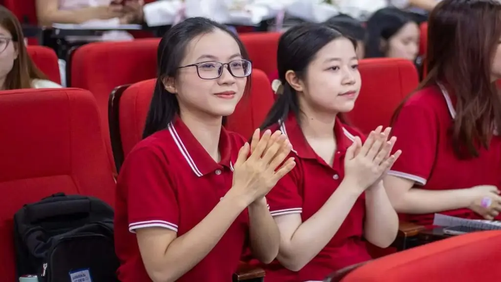 Điểm sàn Đại học Ngoại thương cao nhất 24
