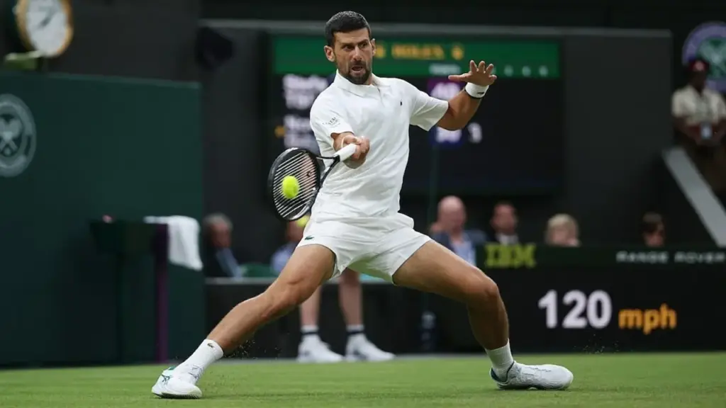 Djokovic hạ Tsitsipas ở vòng hai Wimbledon 2026