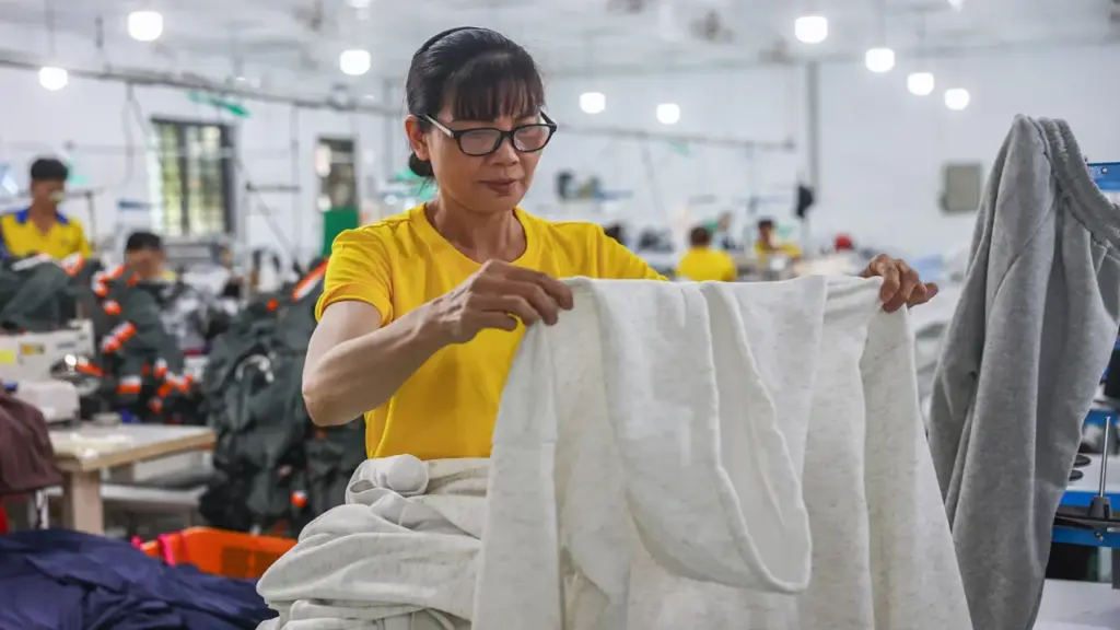 Doanh nghiệp sản xuất căng mình giữ tăng trưởng nửa đầu năm