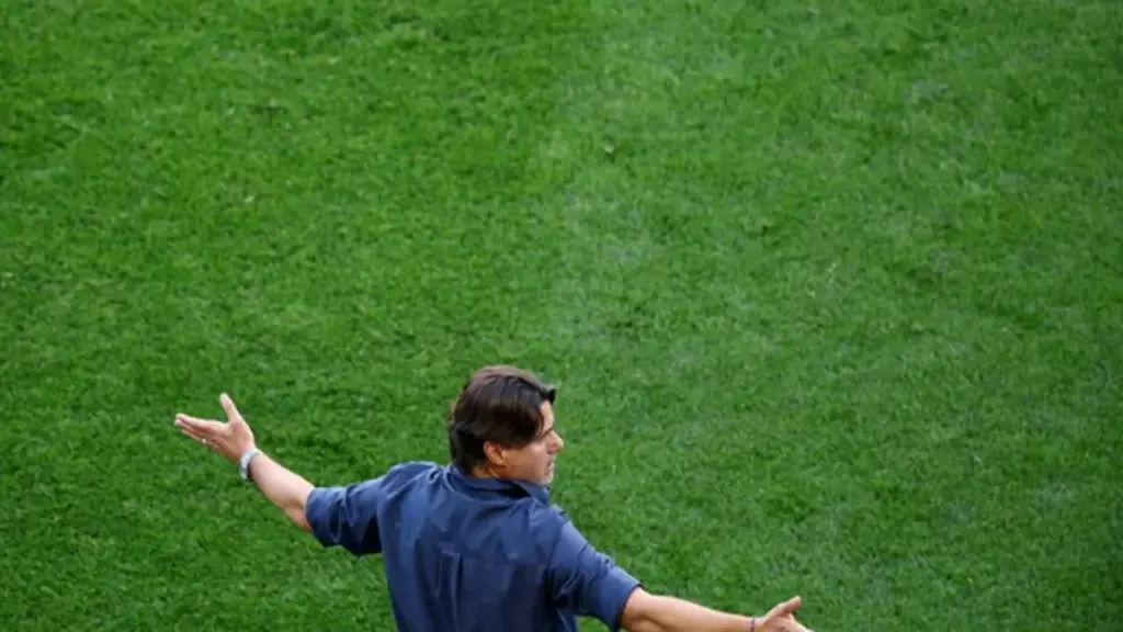 Đội tuyển Mỹ vừa gỡ hòa đã bị Bỉ chọc thủng lưới, HLV Pochettino tức giận... đá vỡ thùng nước