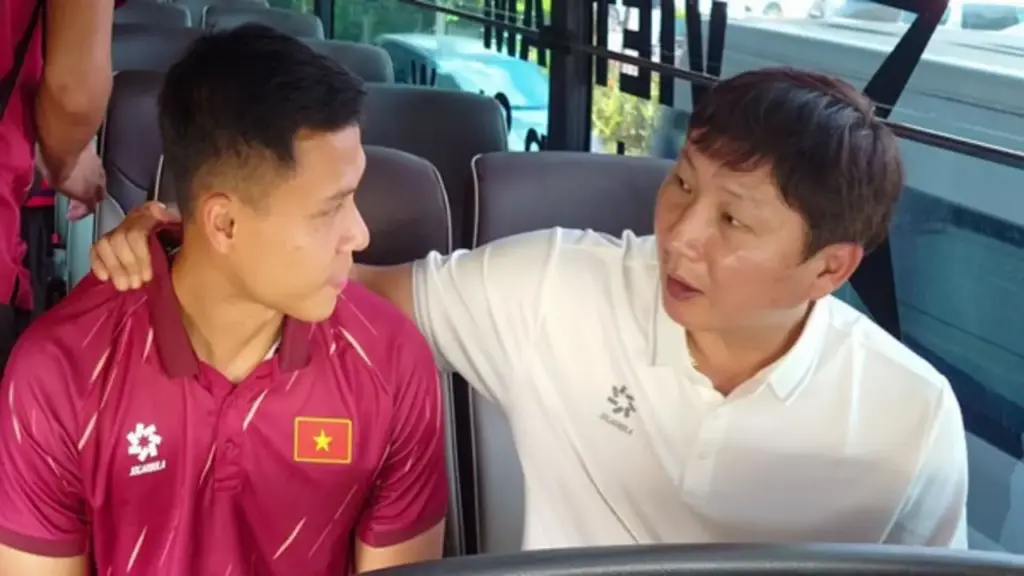 Đội tuyển Việt Nam định hình bộ khung cho ASEAN Cup : Ông Kim sớm chia tay Ngọc Bảo