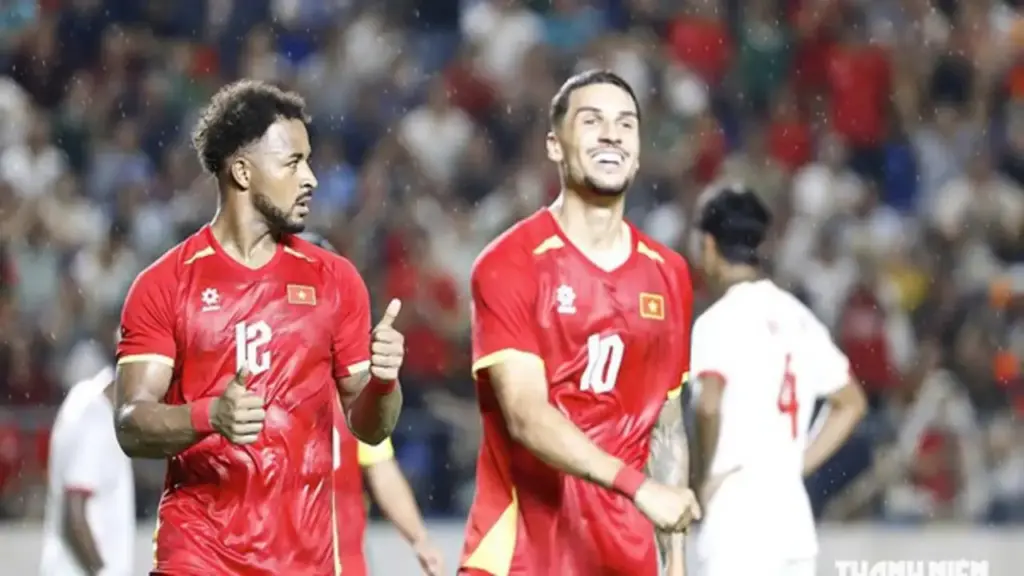 Đội tuyển Việt Nam nhảy 'điệu samba' ngọt ngào