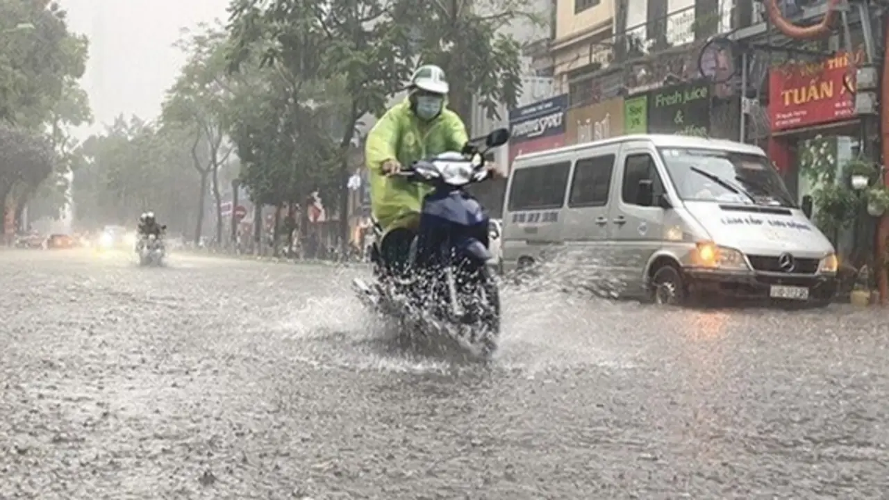 Dự báo thời tiết 8/7/2026: Nắng nóng chưa kịp dịu, miền Bắc sắp đón mưa dông mạnh?