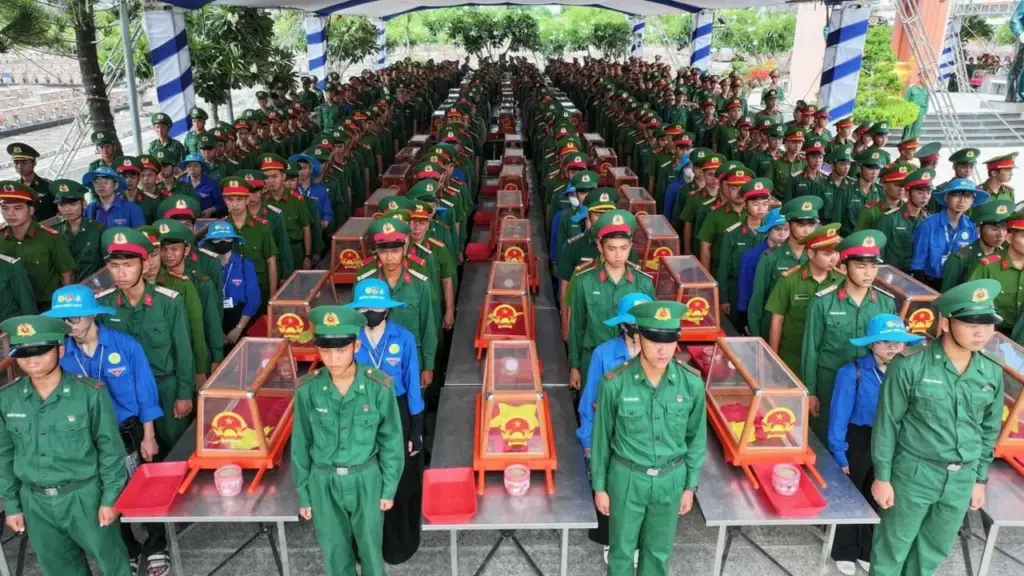 Đưa 303 hài cốt liệt sĩ về an nghỉ tại Đồng Tháp, An Giang
