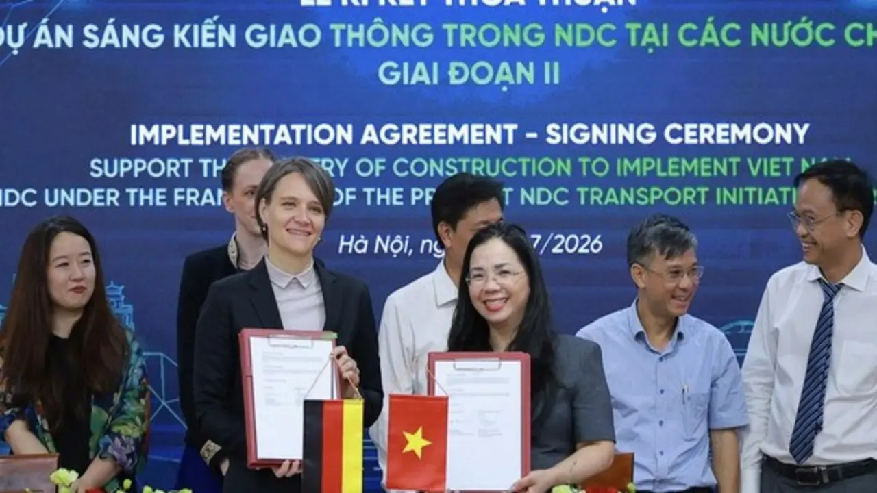 Đức hỗ trợ Việt Nam mở rộng sử dụng xe điện vì giao thông xanh