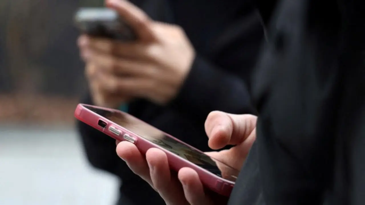 Dùng cuộc gọi qua Wi-Fi hay mạng di động tiết kiệm pin hơn?