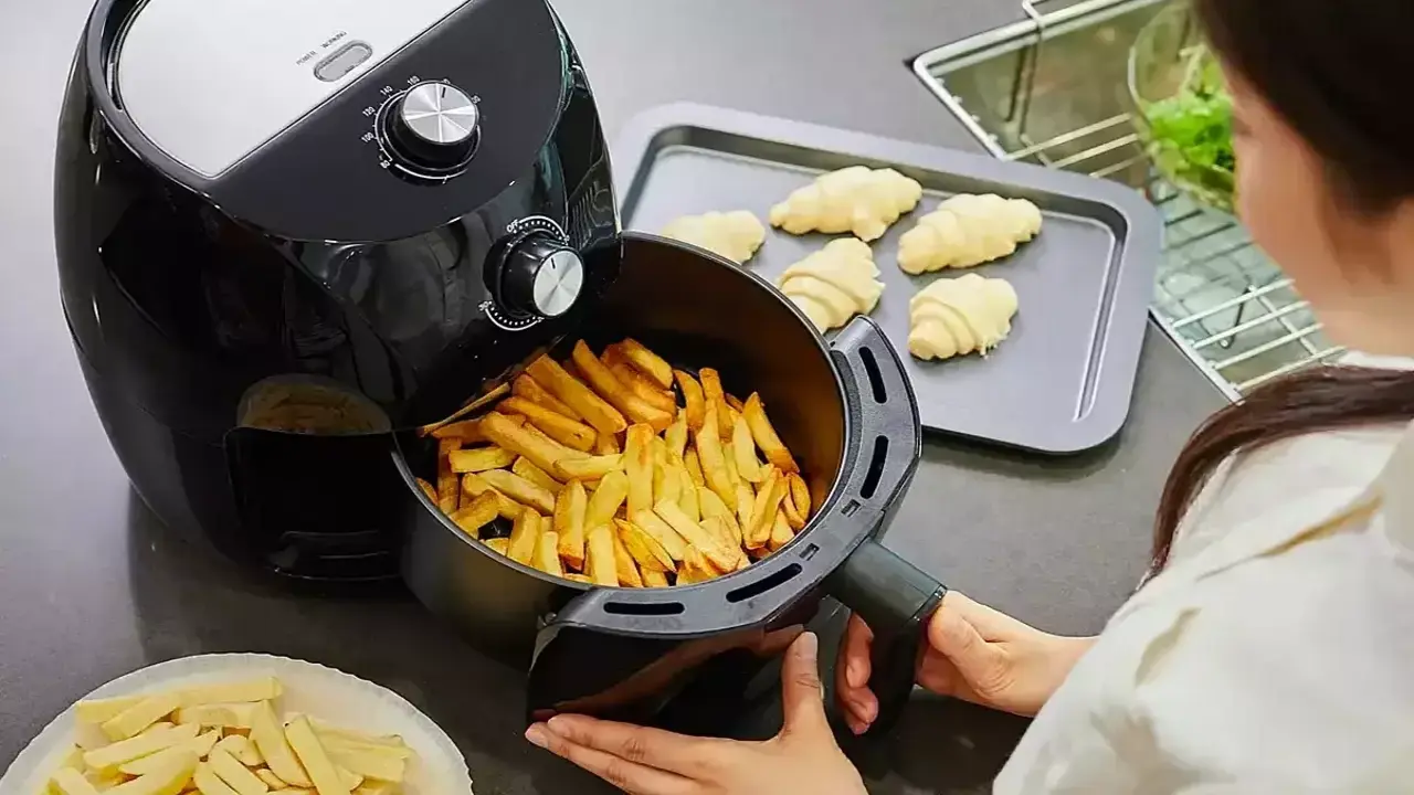 Dùng nồi chiên không dầu có gây độc?