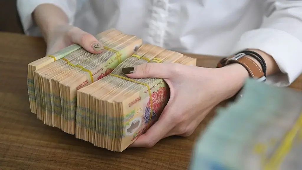 Dưới 10 tỷ tôi gửi tiết kiệm ngân hàng