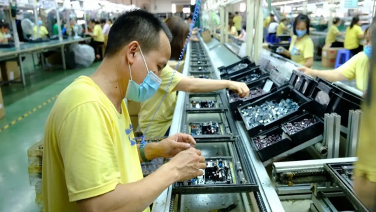 FDI tăng hơn 61%, công nghiệp chế biến chế tạo là 'thỏi nam châm' hút vốn ngoại