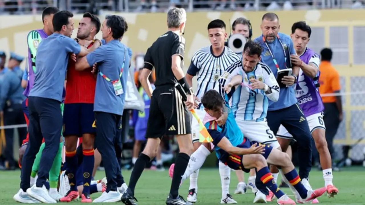 FIFA điều tra màn ẩu đả giữa Argentina và Tây Ban Nha sau chung kết World Cup