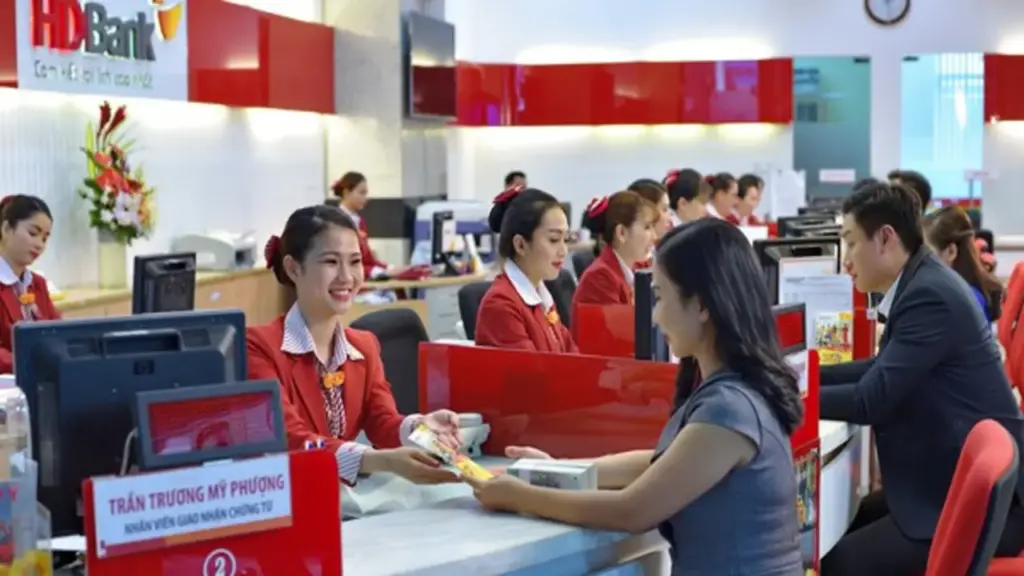 Fitch Ratings lần đầu xếp hạng HDBank với triển vọng ổn định