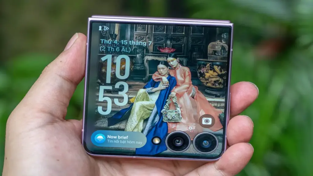 Galaxy Z Flip8 trở lại dùng chip Snapdragon