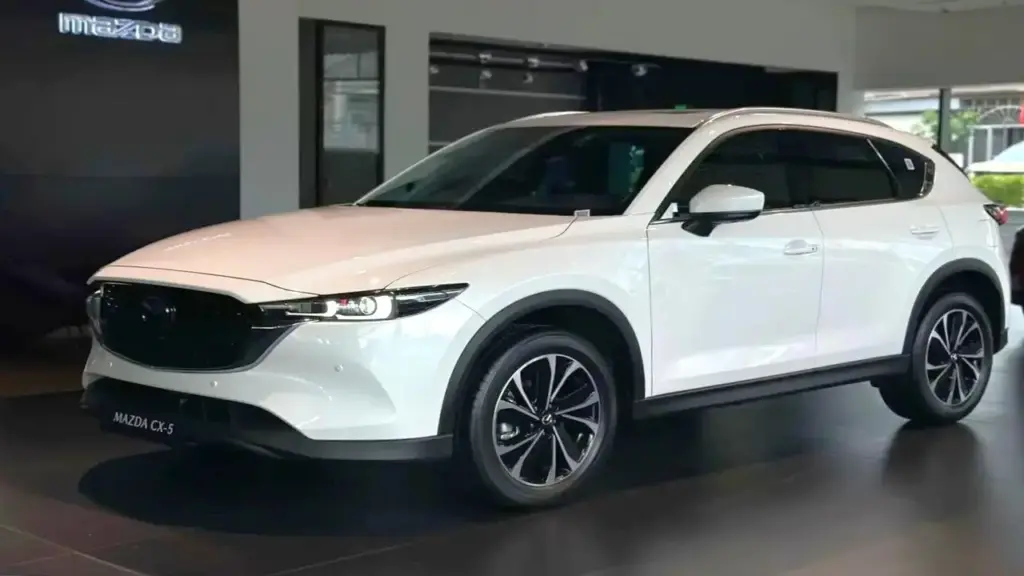 Giá Mazda CX-5 tiếp tục điều chỉnh, ngang SUV hạng B