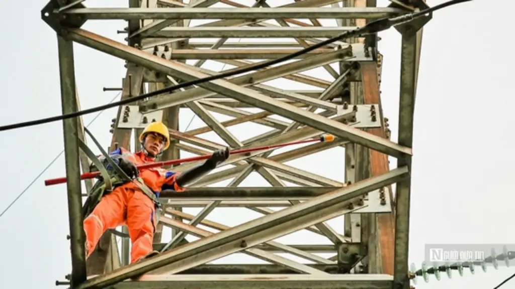 Giá nhà ở, giá điện tăng đẩy CPI quý II tăng 5,25%