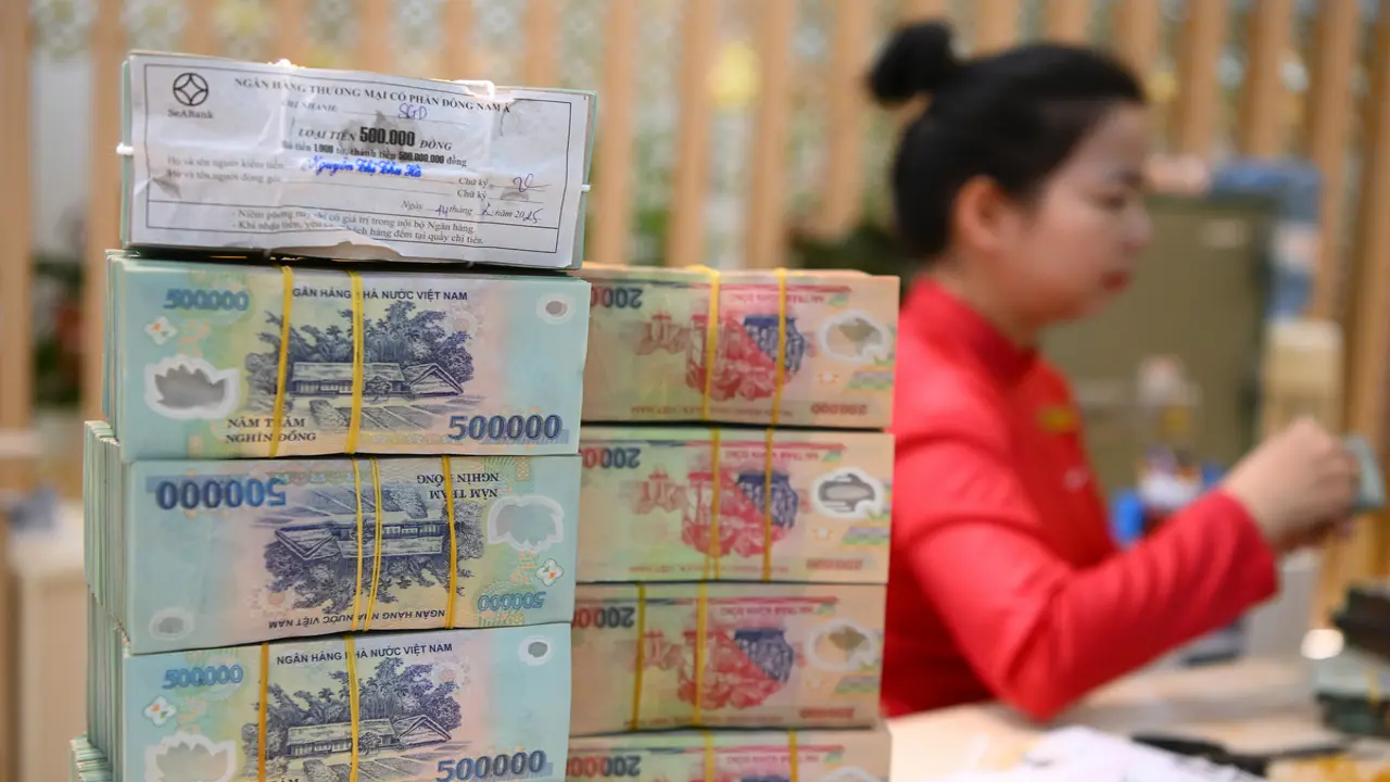 Giải ngân gần 300.000 tỷ đồng vốn đầu tư công sau nửa năm