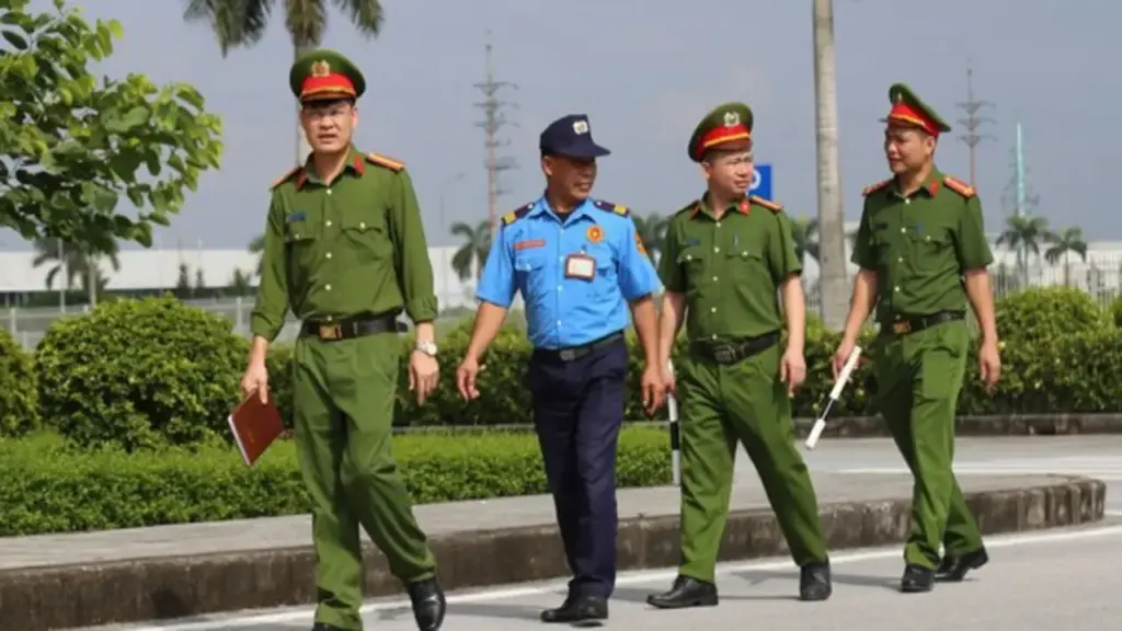 Giải thể Đồn công an Khu công nghiệp Bá Thiện sau 18 năm hoạt động