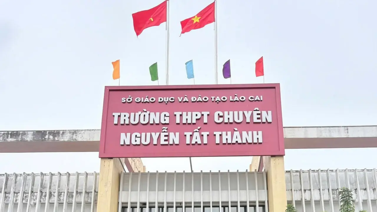 Giám đốc Sở Giáo dục và Đào tạo Lào Cai lý giải việc hơn 40 điểm 10 môn toán tập trung tại một cụm thi