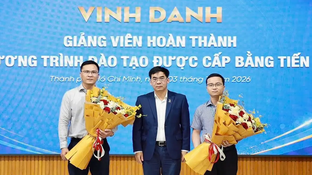 Giảng viên lấy bằng tiến sĩ được thưởng 180 triệu đồng
