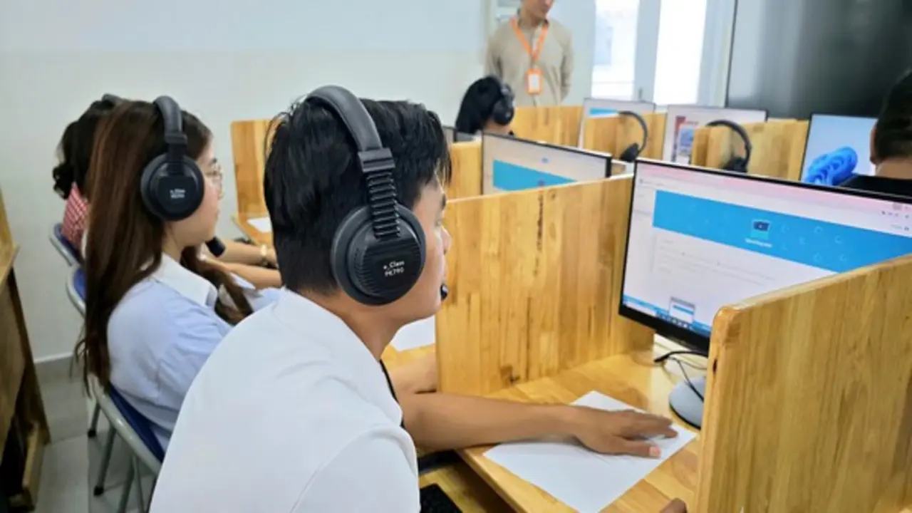 Giáo viên TP.HCM nhận phụ cấp ưu đãi từ tháng 7, truy lĩnh từ tháng 1