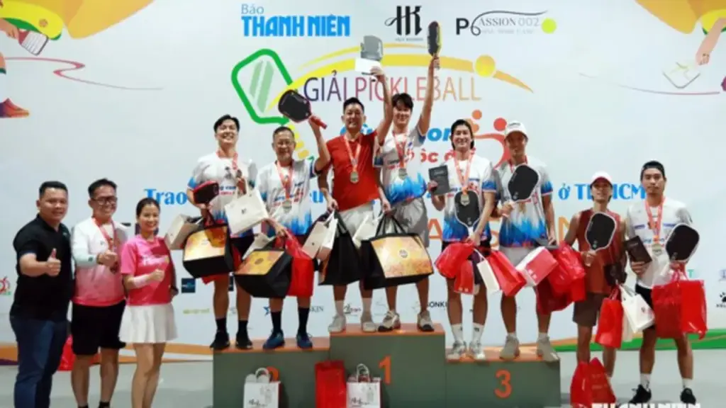 Giúp trẻ mồ côi qua giải pickleball ‘Cùng con đi tiếp cuộc đời’
