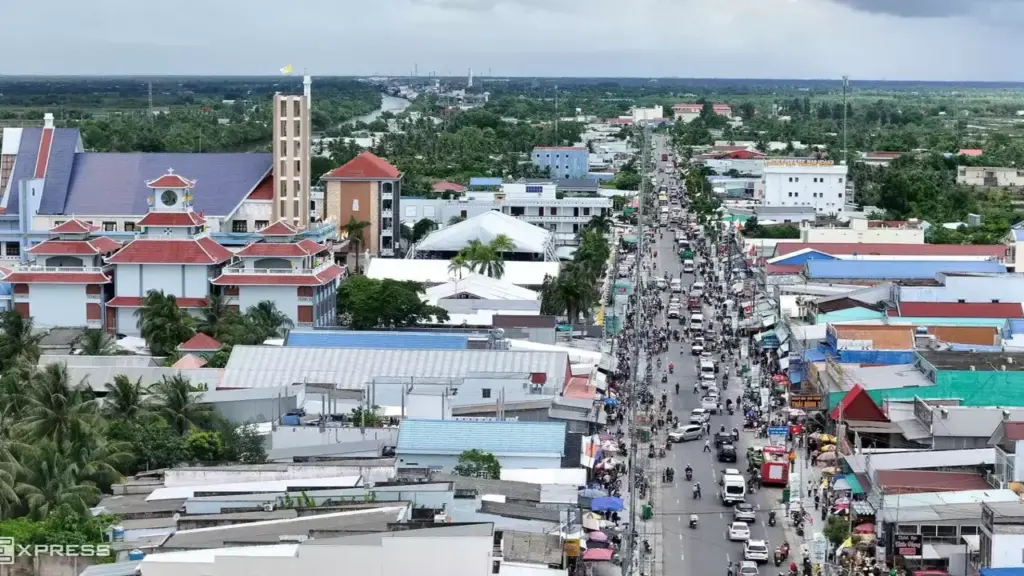 Gợi ý di chuyển, ăn uống tránh đông ngày lễ tuyên Chân phước