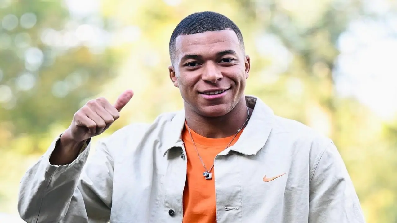 Gu mặc đậm chất Pháp của Mbappé