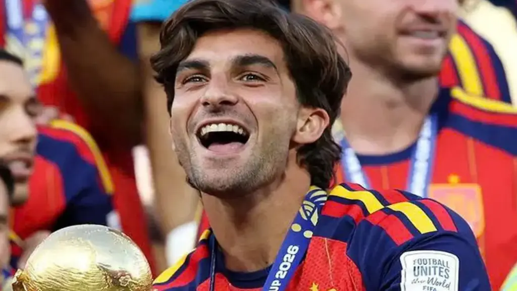 Gu thời trang của Ferran Torres, người hùng đưa Tây Ban Nha vô địch World Cup